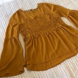 Women’s Jolt blouse, mustard